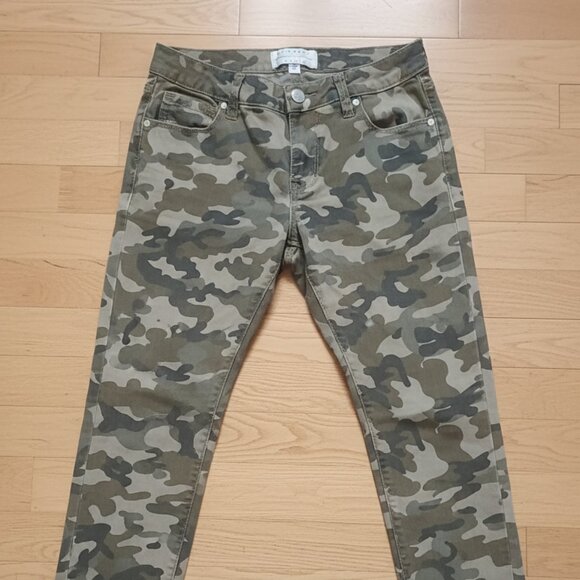 Kendall & Kylie camo skinny jean - Picture 1 of 5